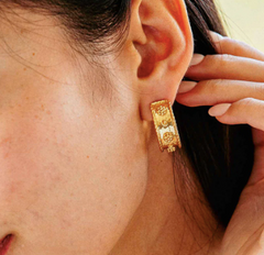 Juliska Berry Classic Small Hoop Gold Earrings by Capucine de Wulf